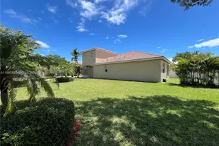 3910 NE 13th Dr, Homestead, FL 33033 - Photo 3