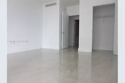 500 Brickell Ave #3006, Miami, FL 33131 - Photo 15