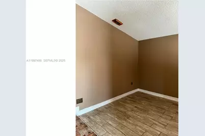 6936 W 25th Ave, Hialeah, FL 33016 - Photo 7