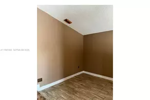 6936 W 25th Ave, Hialeah, FL 33016 - Photo 7