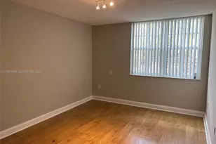 19701 E Country Club Dr, Aventura, FL 33180 - Photo 7