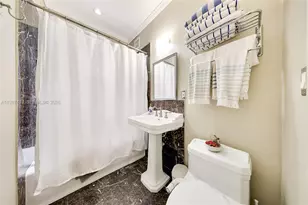 521 NE 74th St, Miami, FL 33138 - Photo 9