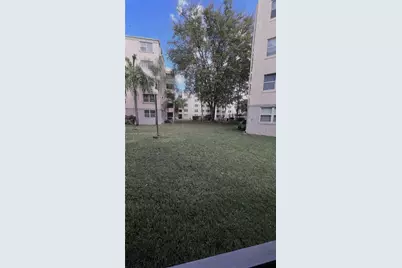 8215 Lake Dr #108, Doral, FL 33166 - Photo 35