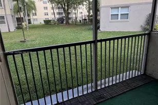 8215 Lake Dr, Doral, FL 33166 - Photo 25