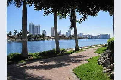 3600 Mystic Pointe Dr #1504, Aventura, FL 33180 - Photo 5