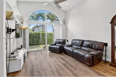 16307 NW 17th Ct, Pembroke Pines, FL 33028 - Photo 9