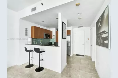 1050 Brickell Ave #2722, Miami, FL 33131 - Photo 5