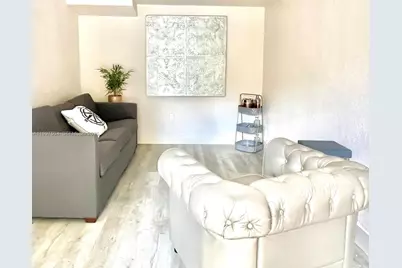 21 NE 53 St, Miami, FL 33137 - Photo 3