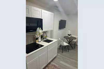 2456 NW 28th St, Miami, FL 33142 - Photo 15