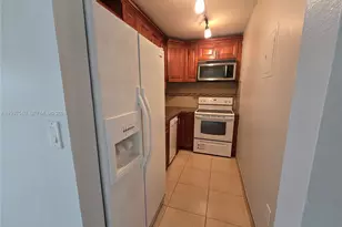 4845 NW 7th St, Miami, FL 33126 - Photo 1