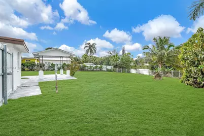 2460 NW 175th St, Miami Gardens, FL 33056 - Photo 31