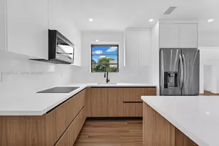 2460 NW 175th St, Miami Gardens, FL 33056 - Photo 7