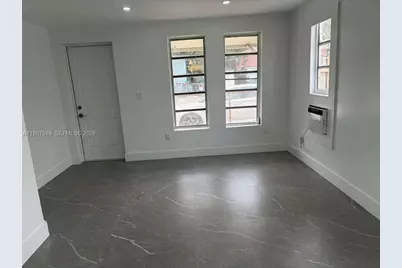 1011 SW 5th St #1, Miami, FL 33130 - Photo 5