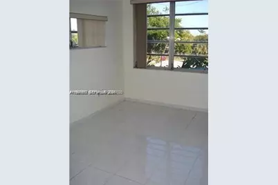 1780 NE 191st St #300-2, Miami, FL 33179 - Photo 5