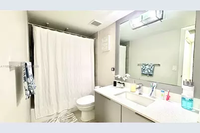 8323 Lake Dr #402, Doral, FL 33166 - Photo 5