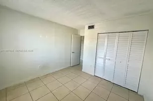 1725 W 60th St, Hialeah, FL 33012 - Photo 9