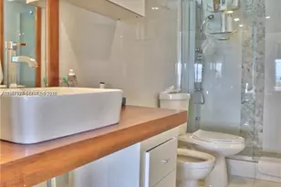 5555 Collins Ave, Miami Beach, FL 33140 - Photo 5