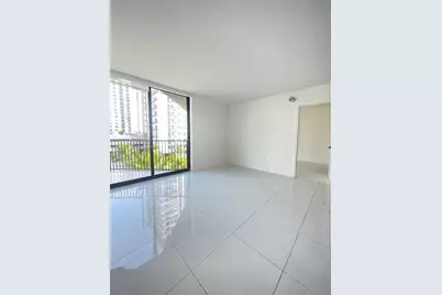 5252 NW 85th Ave #303, Doral, FL 33166 - Photo 9