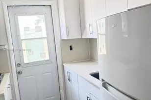 655 Meridian Ave, Miami Beach, FL 33139 - Photo 11