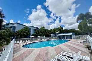 9375 Fontainebleau Blvd, Miami, FL 33172 - Photo 37