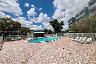 9375 Fontainebleau Blvd, Miami, FL 33172 - Photo 27
