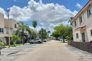 511 NW 82nd Ave, Miami, FL 33126 - Photo 13