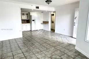 511 NW 82nd Ave, Miami, FL 33126 - Photo 5