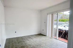 511 NW 82nd Ave, Miami, FL 33126 - Photo 9