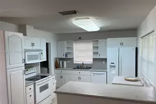 9775 SW 78th St, Miami, FL 33173 - Photo 7