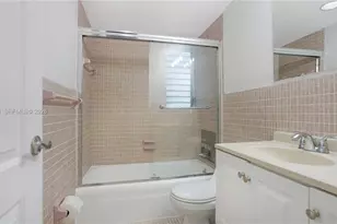 1340 Lincoln Rd, Miami Beach, FL 33139 - Photo 27