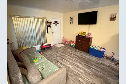 648 NW 2nd Ter, Deerfield Beach, FL 33441 - Photo 5