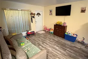 648 NW 2nd Terrace, Deerfield Beach, FL 33442 - Photo 5