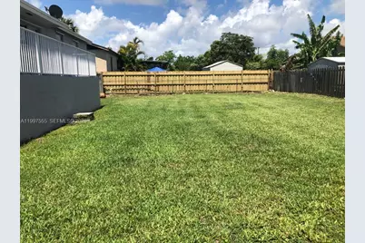 9771 SW 211th St, Cutler Bay, FL 33189 - Photo 5