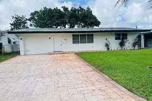 8791 NW 12th St, Pembroke Pines, FL 33024 - Photo 1