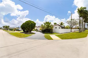 11500 NW 42nd St, Sunrise, FL 33323 - Photo 7