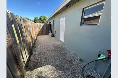 214 S 57th Ave #0, Hollywood, FL 33023 - Photo 3