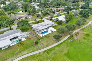 621 E Tropical Way, Plantation, FL 33317 - Photo 43