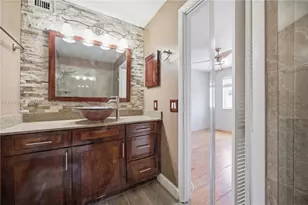 690 SE 23rd Ave, Pompano Beach, FL 33062 - Photo 15