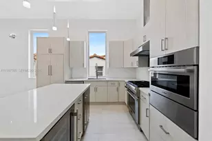 1615 NE 3rd Ct, Fort Lauderdale, FL 33301 - Photo 9