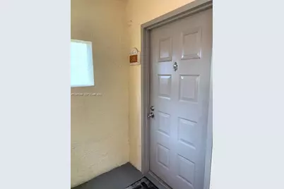 8353 Lake Dr #301, Doral, FL 33166 - Photo 5