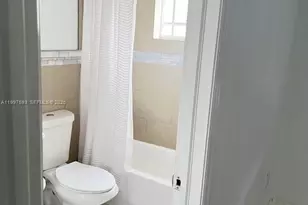 17348 NW 74th Ave, Hialeah, FL 33015 - Photo 11