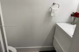 8243 NW 8th Ct, Plantation, FL 33324 - Photo 11