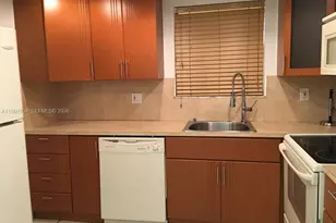 9375 Fontainebleau Blvd, Miami, FL 33172 - Photo 9