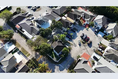 18499 NW 52nd Path, Miami Gardens, FL 33055 - Photo 25