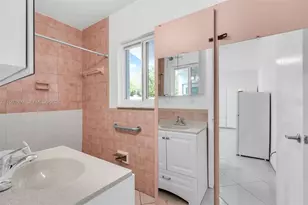 201 SW 51st Ct, Miami, FL 33134 - Photo 5