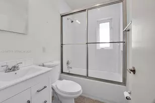 5510 SW 76th St, Miami, FL 33143 - Photo 11