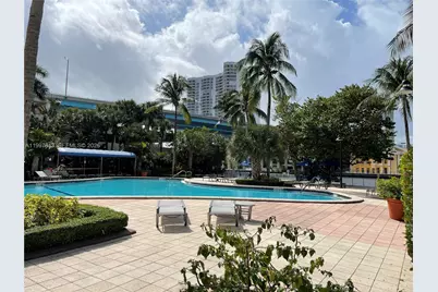 19390 Collins Av #PH-2, Sunny Isles Beach, FL 33160 - Photo 19