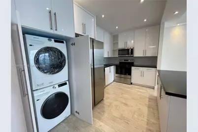 19390 Collins Av #PH-2, Sunny Isles Beach, FL 33160 - Photo 7