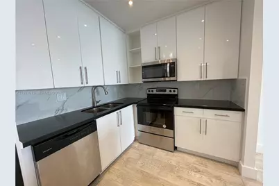 19390 Collins Av #PH-2, Sunny Isles Beach, FL 33160 - Photo 5