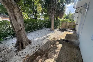 563 NE 65th St, Miami, FL 33138 - Photo 9